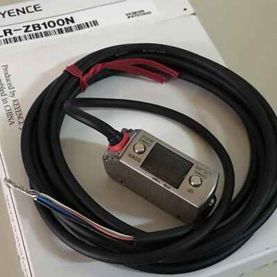 LR-ZB250AP Keyence Laser Based Distance Sensor 2m Cable Connection