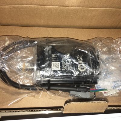 Yaskawa 400W AC Servo Motor with Brake SGM7J-04AFC61