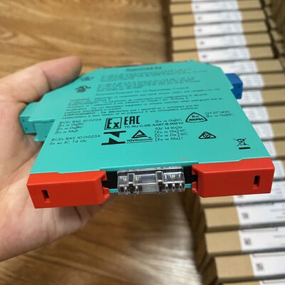 PEPPERL+FUCHS Plastic Material Intrinsic Safety Barrier with One Year Warranty for Oil Gas Chemical Industry