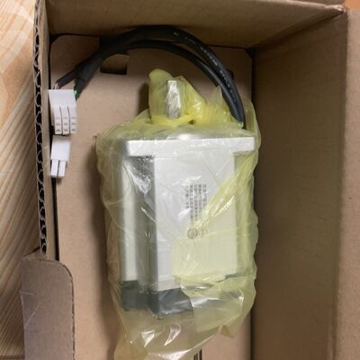 Panasonic MSMF082L1U2M MINAS A6 Low Inertia Servo Motor, 800W, 200V