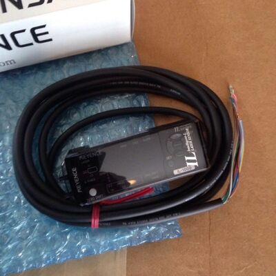 IL-1000 Keyence CMOS Multi-Function Analog Laser Sensor