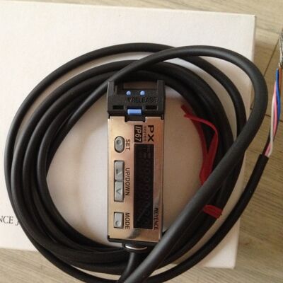 PX-10 Keyence Heavy-duty Photoelectric Sensors