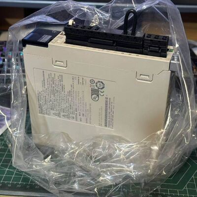 Yaskawa 200W AC Servo Driver SGD7S-1R6A00A SGD7S-1R6A00A002